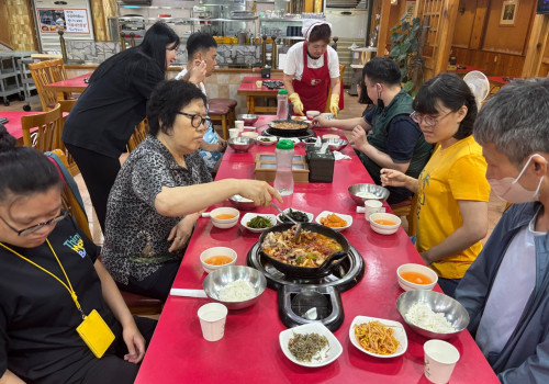 상리장애인주간보호센터, 8월 부산여지도 "개미집" 맛집 탐방